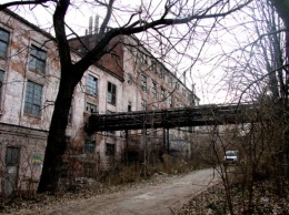 Колючая проволока, мусор и запустение. Опасен ли «Местный Чернобыль» под Днепром (ФОТО)