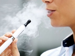 От 6 до 24 тыс. грн штрафа: Рада запретила продавать электронные сигареты несовершеннолетним