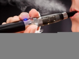 Верховная Рада запретила продажу электронных сигарет детям