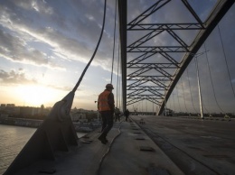 Кличко рассказал, кто виноват в срыве сроков строительства Подольского моста