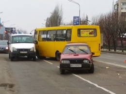 Легковушка протаранила рейсовый автобус в Павлограде, - значительных травм у пассажиров не зафиксированно