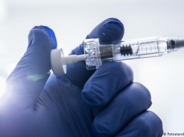 Какую вакцину от ковида зарегистрируют в ЕС первой, и как ее распределят