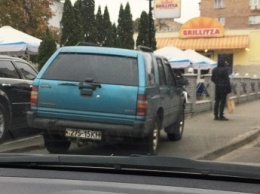 Жлоб со стажем: в сети показали фото наглого "героя парковки" в Киеве