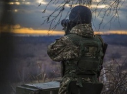 В Луганском снайпер ранил украинского военного