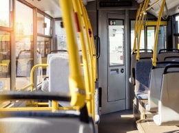 Неспокойное время: водитель троллейбуса подрался с пассажиром из-за маски