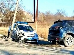 В Мариуполе автомобиль патрульных попал в аварию,-ФОТО
