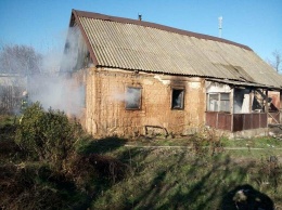 В запоржской области во время пожара в доме пострадала 24-летняя девушка, - ФОТО