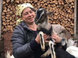 Люба и ее козы: на Тернопольщине женщина снимает влоги о сельской жизни (ВИДЕО и ФОТО)