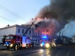Масштабный пожар в Полтаве: огонь уничтожил кинотеатр