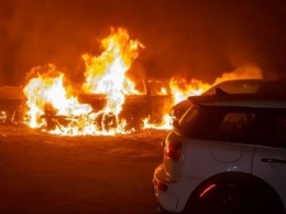 В Киеве неизвестные сожгли машину «слуги народа»
