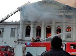 Полиция Полтавы открыла уголовное производство по факту пожара в историческом здании в центре города