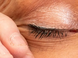 Коронавирус проникает в организм через глаза?