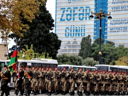 Тысячи азербайджанских и турецких военных принимают участие в параде победы в Баку. Фото и видео