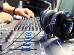 Нацсовет оштрафовал четыре радиостанции за нарушение языковых квот