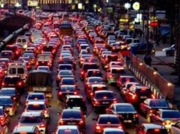 Киев сковали пробки: непогода устроила настоящий транспортный коллапс