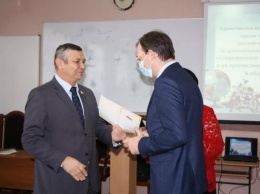 О переподготовке учителей школ под российские стандарты образования рассказали в ДНР