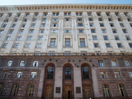 Киевские чиновники решили купить себе 45 топовых смартфонов за бюджетные средства