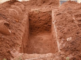 В Китае умершую 12 лет назад женщину выкопали и продали на "свадьбу призраков"