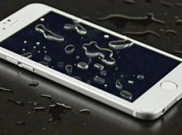 Заряжающийся iPhone убил 24-летнюю хозяйку в ванной
