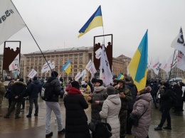 Полиция снесла палатки "фопов" на Майдане. Протест временно рассосался