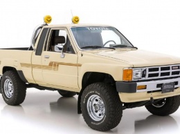 Пикап Toyota 1986 года превратили в идеальное авто для бездорожья