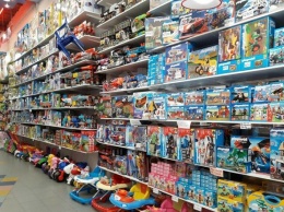 Где выгоднее покупать игрушки: в онлайн- или офлайн-магазине?