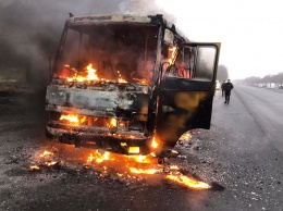 «Проснулся от недостатка воздуха»: загорелся автобус Днепр - Кривой Рог с пассажирами (ВИДЕО)