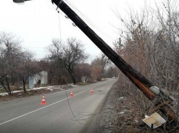 В Полтаве водитель врезался в столб