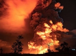 На Гавайях извержение вулкана вызвало мощное землетрясение: "адские" видео