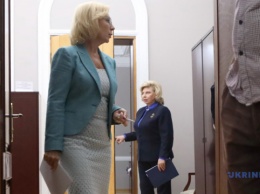 Денисова обратилась к Москальковой - хочет посетить украинских политзаключенных