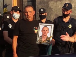 Суд обязал ГБР расследовать «умышленные действия» Зеленского, которые привели к смерти морпеха Журавля под Зайцево