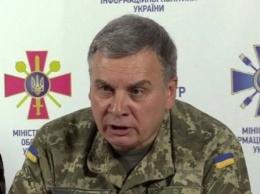 Министр обороны назвал "фальцетом" слухи о своей отставке