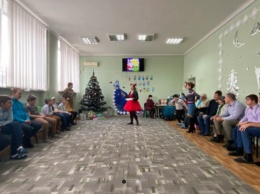 Представители ОПЗЖ поздравили с наступающими праздниками детей из центра реабилитации на Донбассе