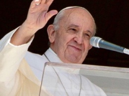 С аккаунта Папы Римского опять лайкнули модель в нижнем белье