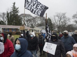 В США снова вспыхнули протесты после убийства темнокожего копом