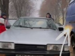 В Киеве "герой парковки" набросился на женщину с дочкой - ребенок плакал и заикался: фото