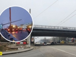 "Столбопад" на Шулявском мосту: в Институте Патона назвали причину ЧП (видео)