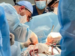 Львовские хирурги провели еще одну операцию по пересадке сердца