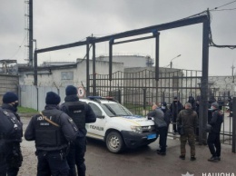 В Николаеве злоумышленники захватили нефтебазу в Ингульском районе