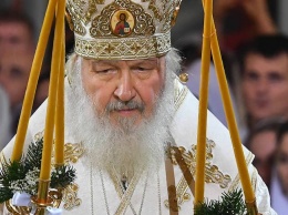Патриарх потребовал от священников не закупать "левые" свечи