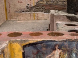В Помпеях раскопали древнюю закусочную (Фото)