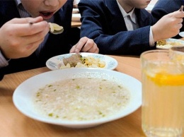 Питание школьников: было проведено 1015 проверок в запорожских школах