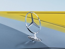 Mercedes E-Class 2021 отказывается от культового орнамента на капоте