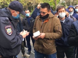 В Крыму копы-оккупанты принудительно вывезли из дома общественного журналиста