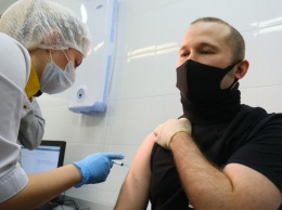 Собянин продлил каникулы до 17 января и расширил список категорий для вакцинации