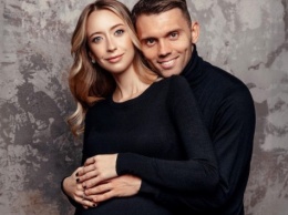 В сети появился интимный снимок игрока «Динамо» с женой