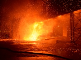 В Николаеве горел зерновой терминал. Спасатели боролись с огнем три часа. Фото