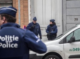 Руководителя отделения полиции в Брюсселе уволили после фото с рождественской вечеринки