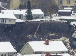 В деревне под Осло грязевым потоком разрушило несколько домов