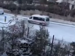 "Форсаж" на льду: в Турции сняли на видео серию эпических ДТП из-за гололеда